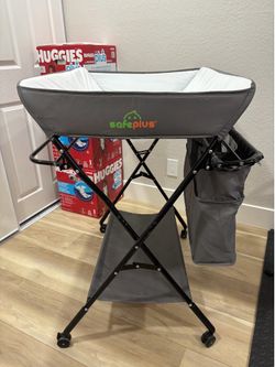 Safe Plus foldable diaper changing table