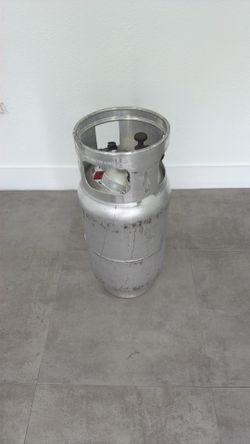 Forklift propane tank