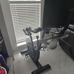 Echelon EX-5S-22 exercise bike!!