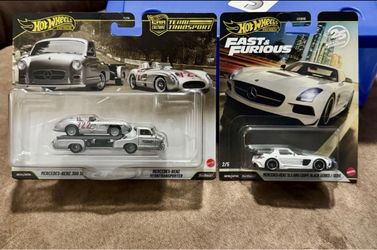 Hot Wheels Team Transport Mercedes-Benz ‘55 300 SL + SLS AMG coupe Black Series
