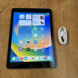 Apple iPad 5 32GB Wi-Fi iPadOS Tablet