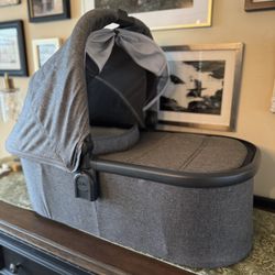 Uppababy V2 Bassinet Grey