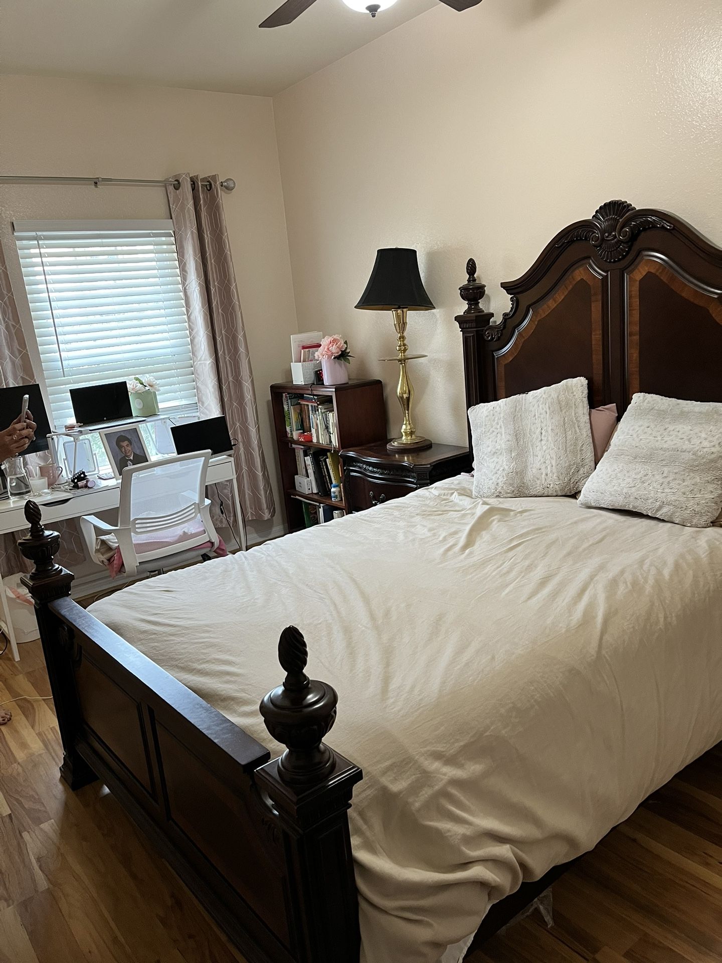 Queen Size Bed with mattres & Box. Springs