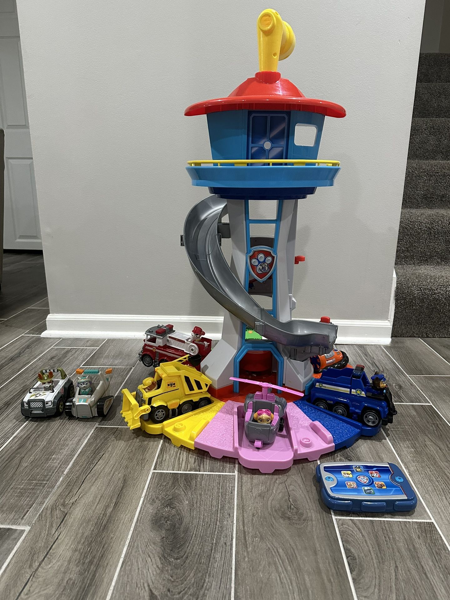 Paw Patrol Look Out Tower and Pup Vehicles