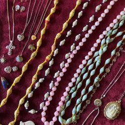 Assorted Jewelry 