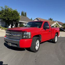 Silverado 2008 106,000 Miles $8500
