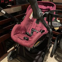 baby stroller/  car seat 