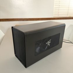 Razor Core X External GPU With RX480 8GB