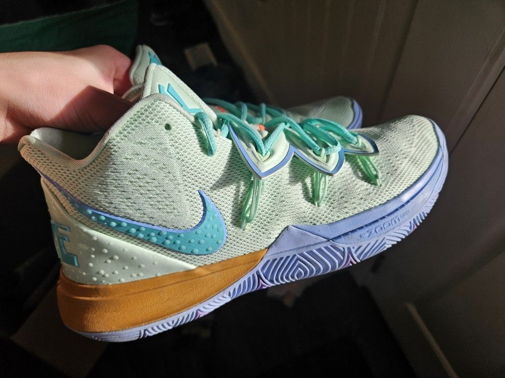 Nike Kyrie 5 SpongeBob Squidward
