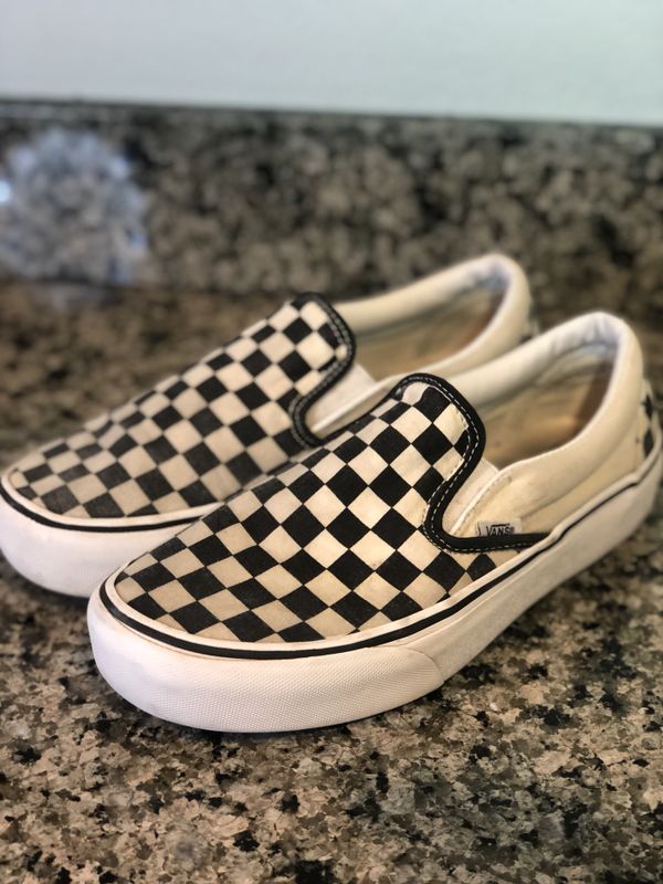 Checkered Vans Slip-Ons Size 7 men’s for Sale in Santee, CA - OfferUp