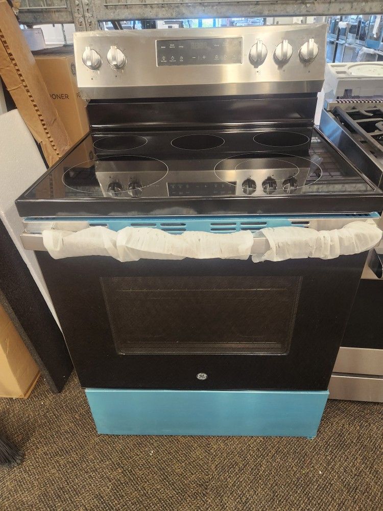 GE 30 Inch Electric Range Glass Top(Oven Not Working Only Cooktop)