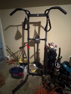 CHAMP Power Tower / Pull-Up & Dip Station – $100