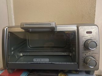 Black+Decker  Crisp ñ Bake 4 slice toaster oven