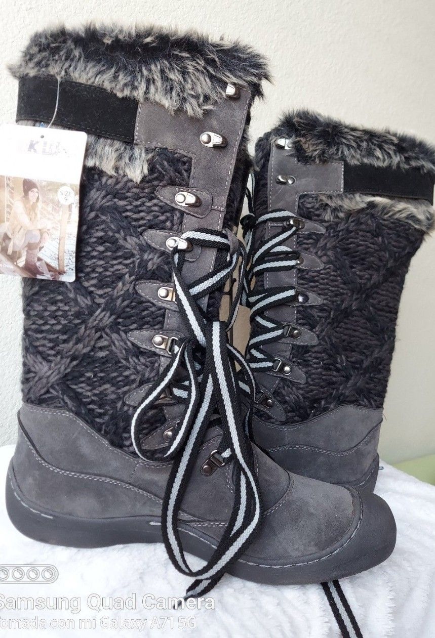 Mid CALF Grey Muk Luk Boots Size 9