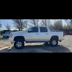2008 Chevy Avalanche Ltz