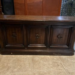 Antique Wooden Cabinet Thing 