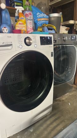 LG Washer And Gas Dryer Laundry Set- Gray/Silver