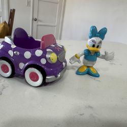 Disney Junior Minnie Mouse Clubhouse Daisy Duck Figure and Purple Car Toy