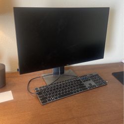 DELL MONITOR AND KEYBOARD 