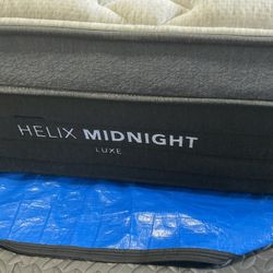 Helix, Luxe Midnight, King, Cover: Original Cover, Top Layer: Original Layer Like New