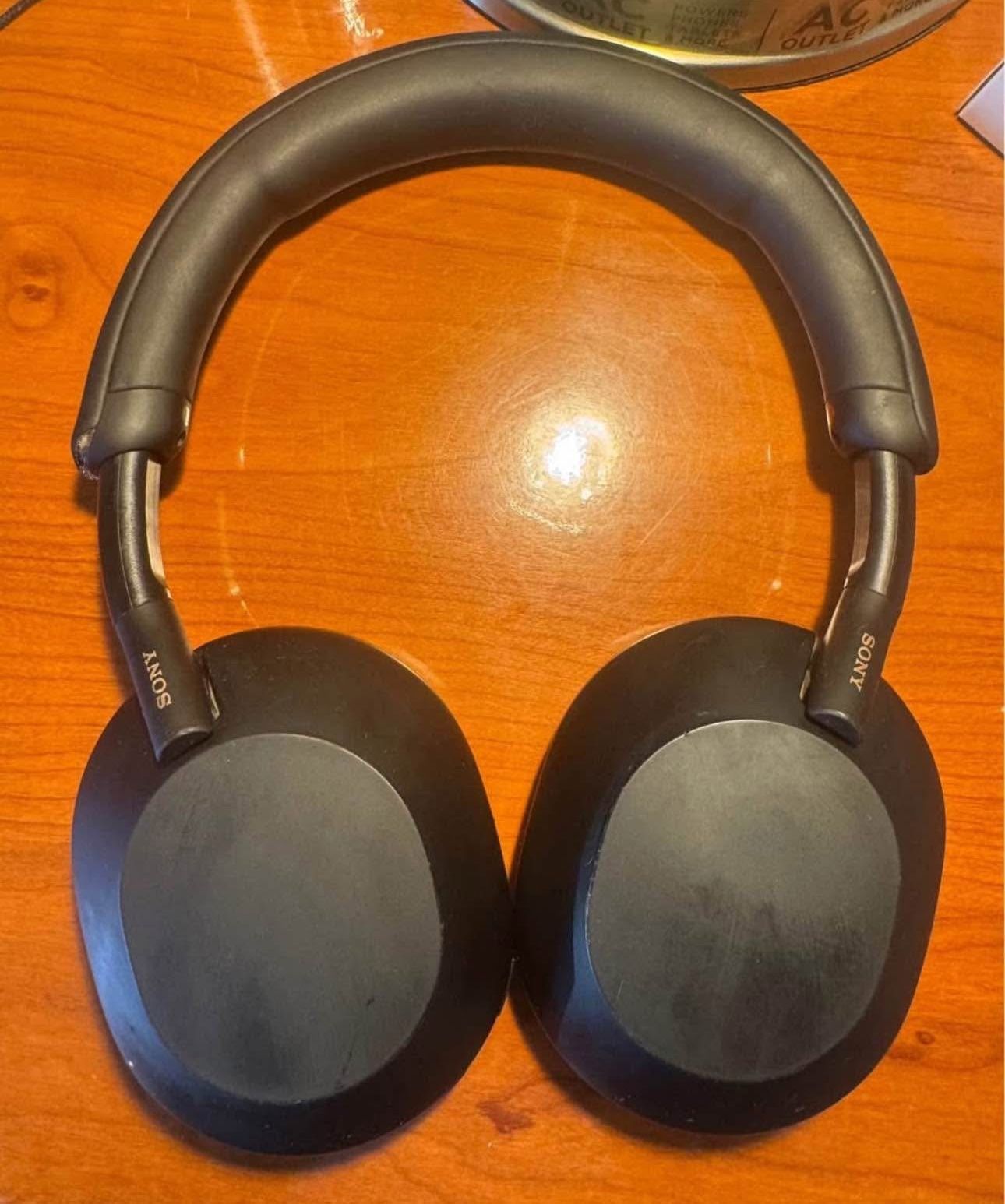 Sony WH-1000XM5