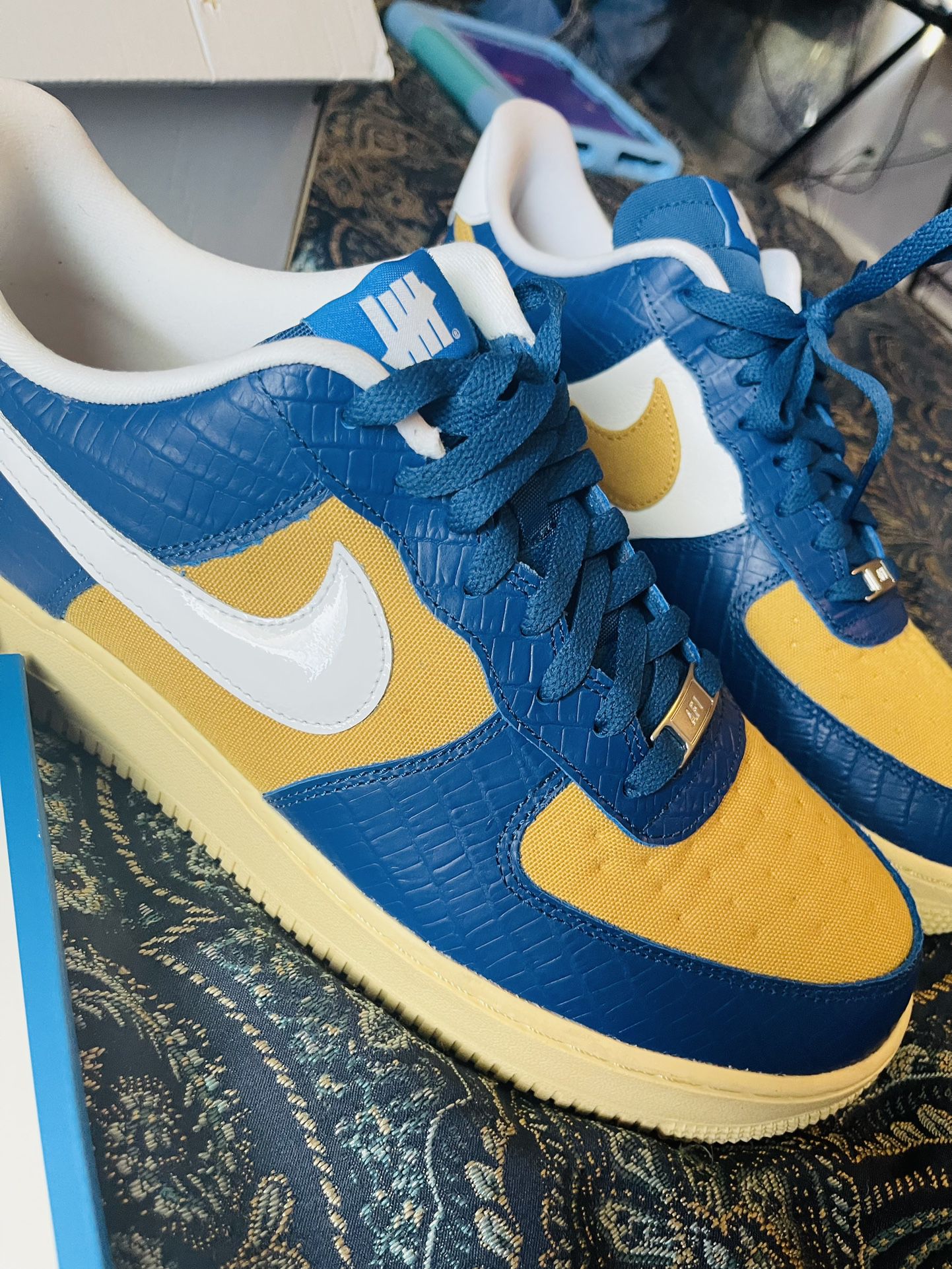 Air Force 1 Low Undefeated Yellow