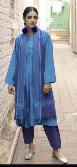 Beautiful Gul Ahmad Brand 3 Piece Winter Suit In Large And Medium Size S