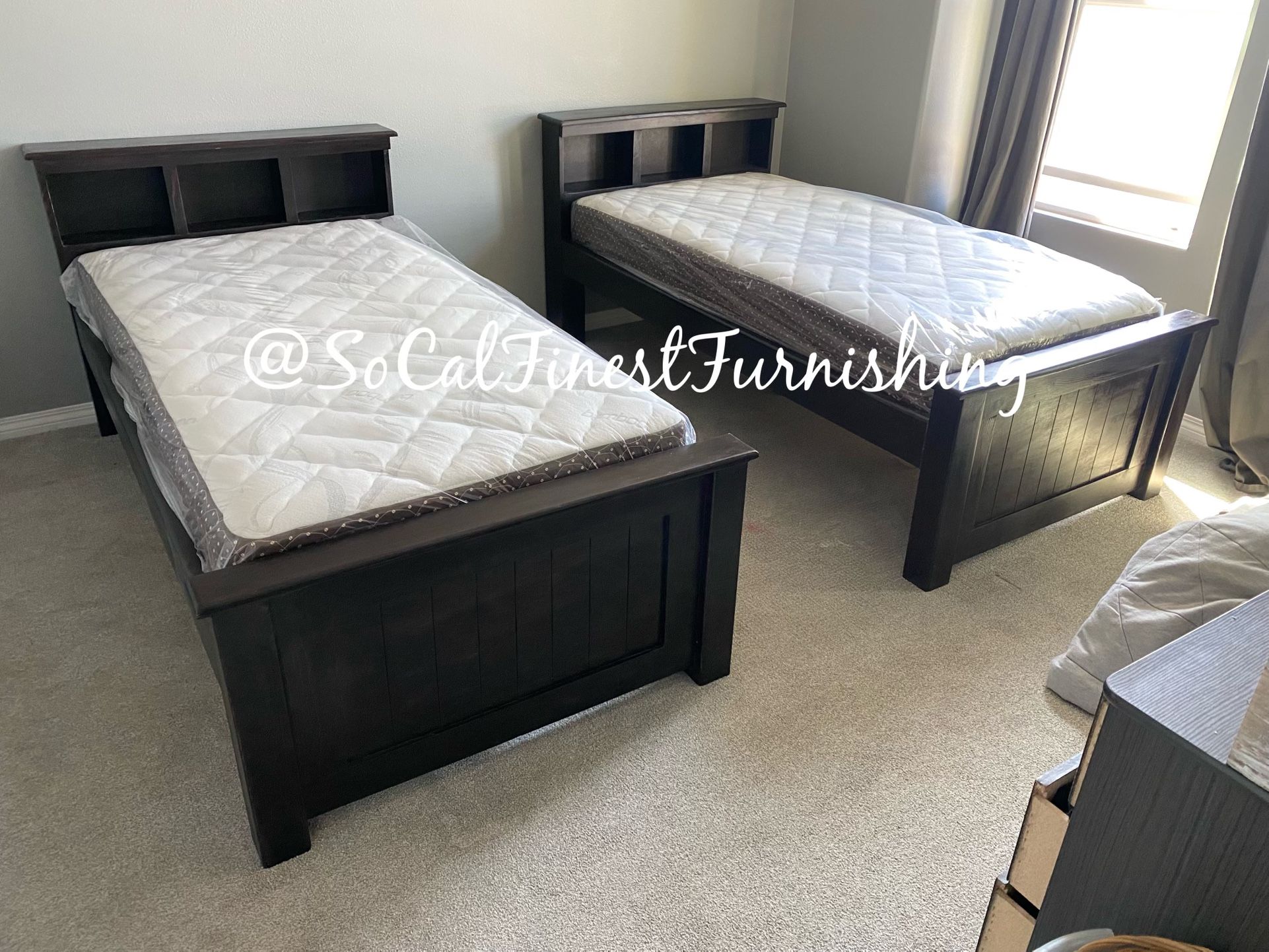 New Black Twin Beds With 2 Mattresses 