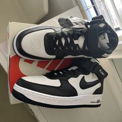 NIKE X STUSSY AIR FORCE 1 Mid 9.5 Men