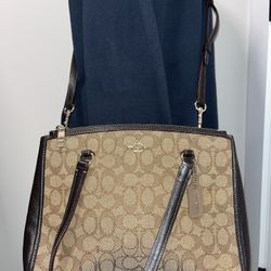 Coach Stanton 29 Carryall Bag