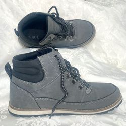 Youth Booties Shoes - Place Gray Booties Size 4 