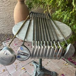 Women’s Golf Club Set With A Golf Bag