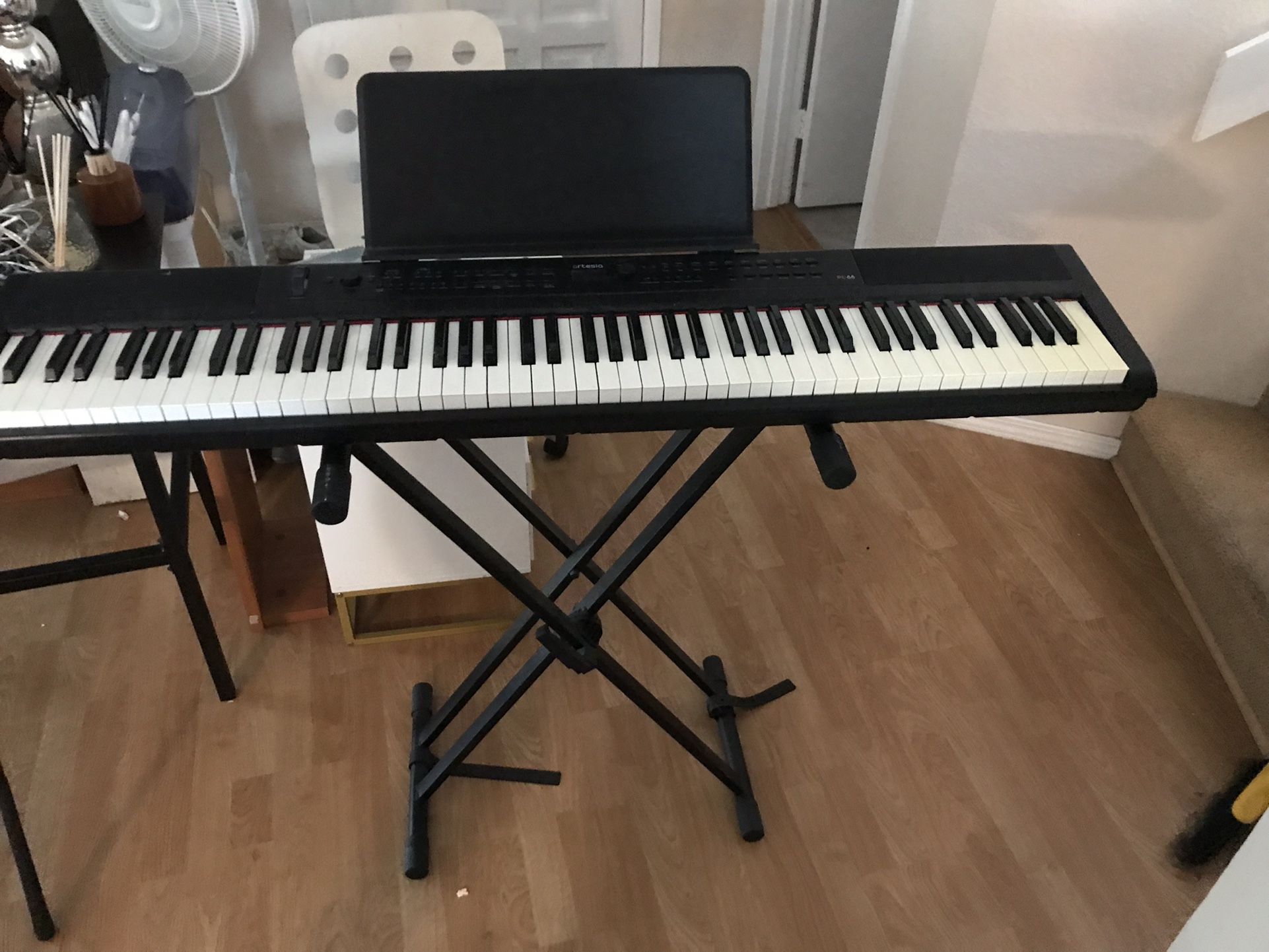 Digital Piano - Artesia PE-88 Portable W/ Stand - Like New