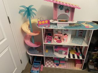 LoL Doll House 