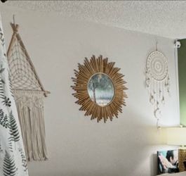 SELLING FOUR DREAM CATCHERS!