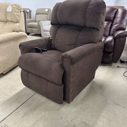 La-Z-Boy Power Lift Recliner w/ Heat and Massage  - Delivery and Financing Available!