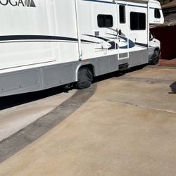 2005 Tioga fleetwood 31M