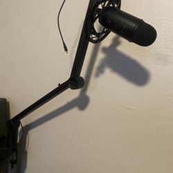 Logitech for Creators Blue Yeticaster Pro Broadcast Bundle