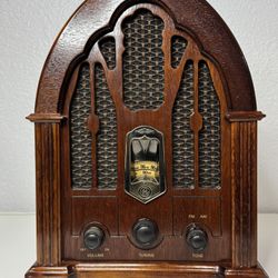 GE General Electric Vintage Wood Cathedral Replica Radio AM/FM 7-4100JA