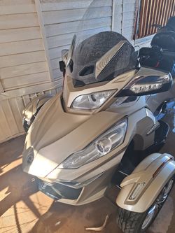 Champagne 2017 Can-Am RT Limited SE6, 1330 CC