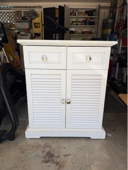 Set a wooden nightstands
