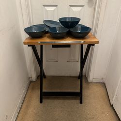 3 Plates Large  and 4 Bowls Small Sets