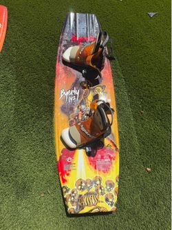 Hyperlite Byerly 142 Pro Model Wakeboard w/ Bindings