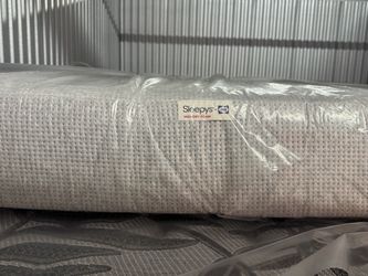 Sleepy’s by Sealy Gel Memory Foam Mattress – Full Size – Excellent Condition