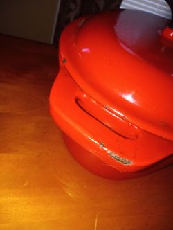 Cast iron dutch oven