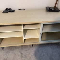 TV Stand Media 