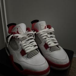 jordan 4s fire reds size 9.5