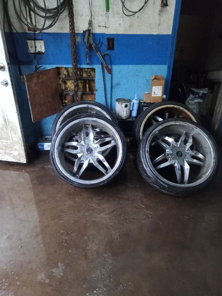 5 Lug Universal 22 "Rims