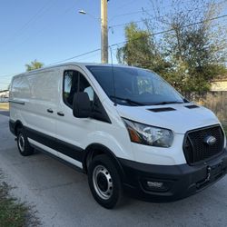 2020 Ford Transit 150 Low Roof Cargo Van