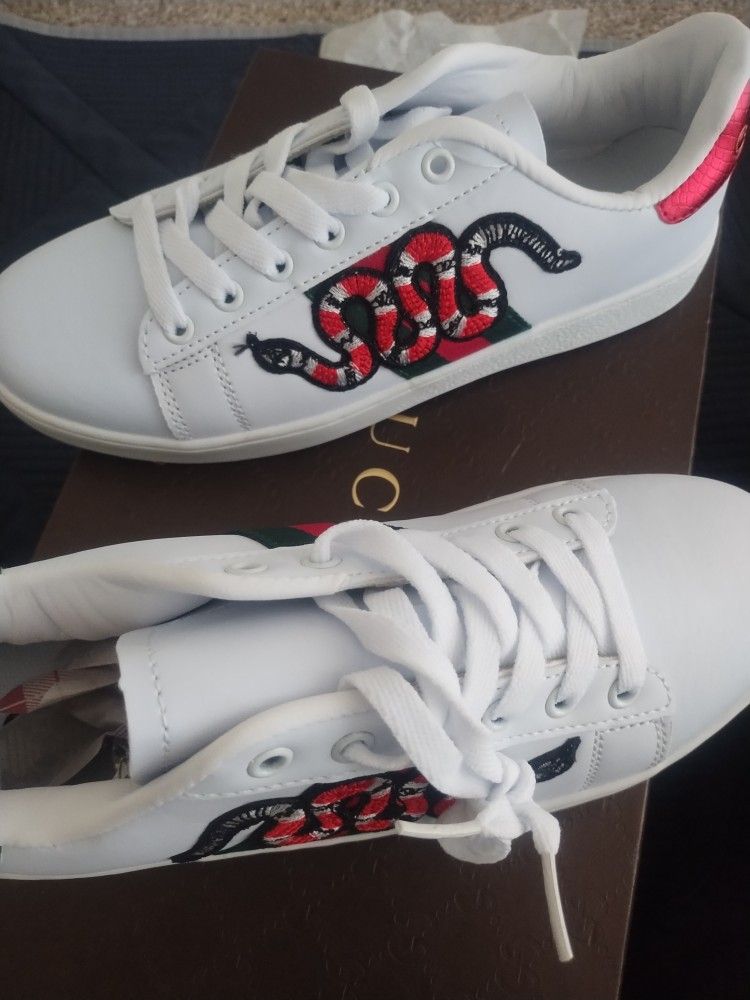 Brand New Gucci Shoes Size 7 In Women